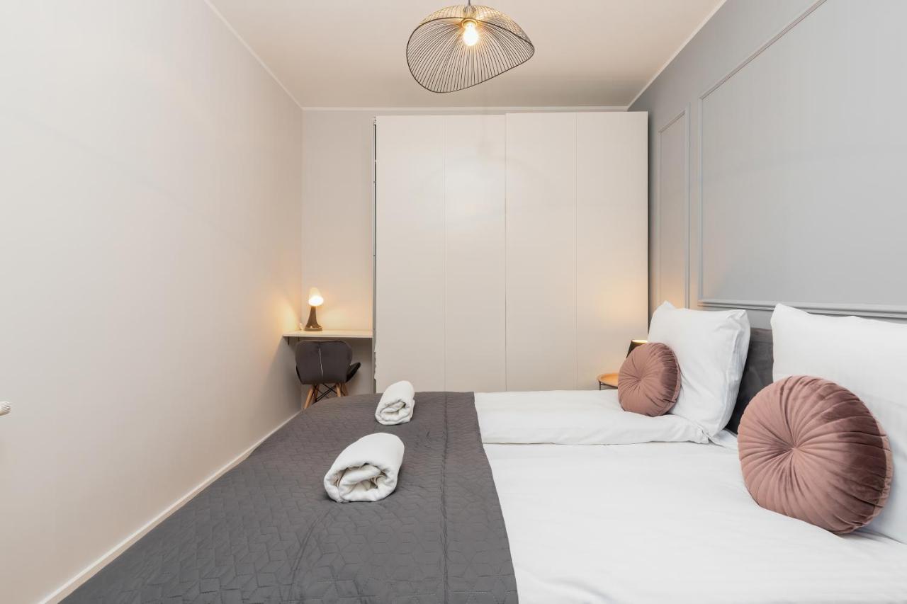 Browar Gdański Free Parking By Renters *